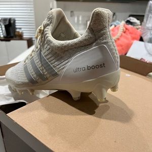 Ultra boost cleat